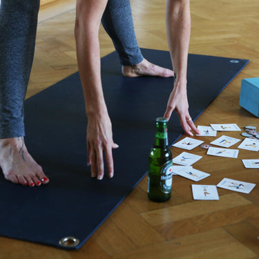 Kikkerland Bira Yogası Eğlenceli Doğum Günü ve Parti Oyunu