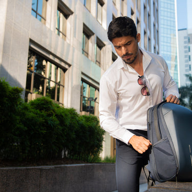 XD Design Bizz Backpack 15.6'' Inç Suya Dayanıklı Laptop Sırt Çantası Lacivert