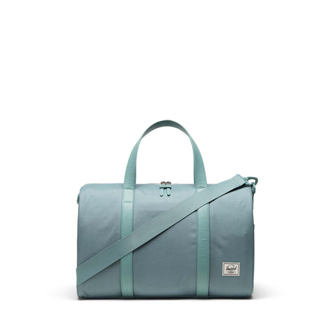 Herschel Novel™ Duffle | Su İtici Kumaş Seyahat ve Spor Çantası, 26.5 L